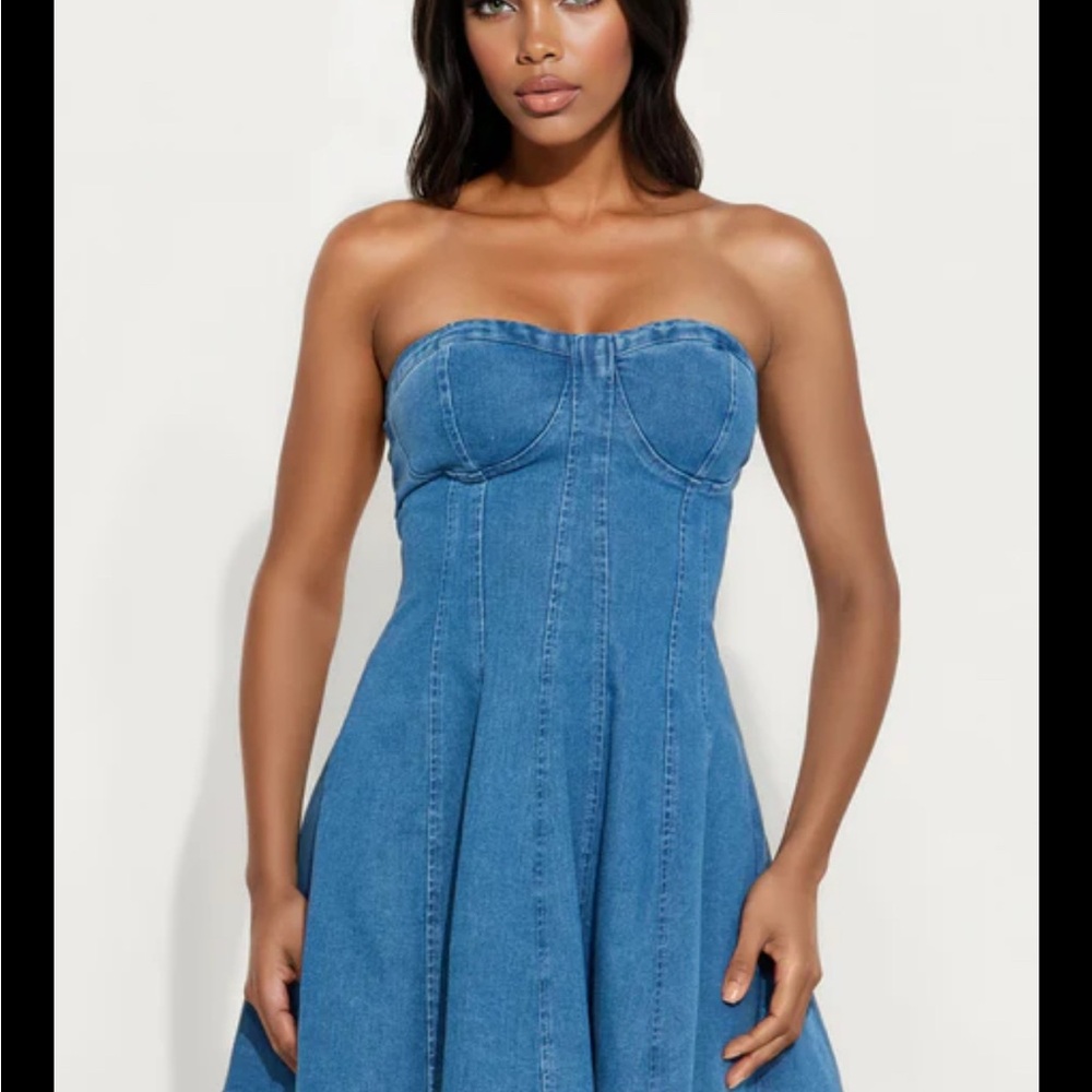 Iris Strapless Blue Dress